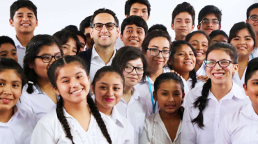 Juan-Diego-Flórez-y-Sinfonía-por-el-Perú