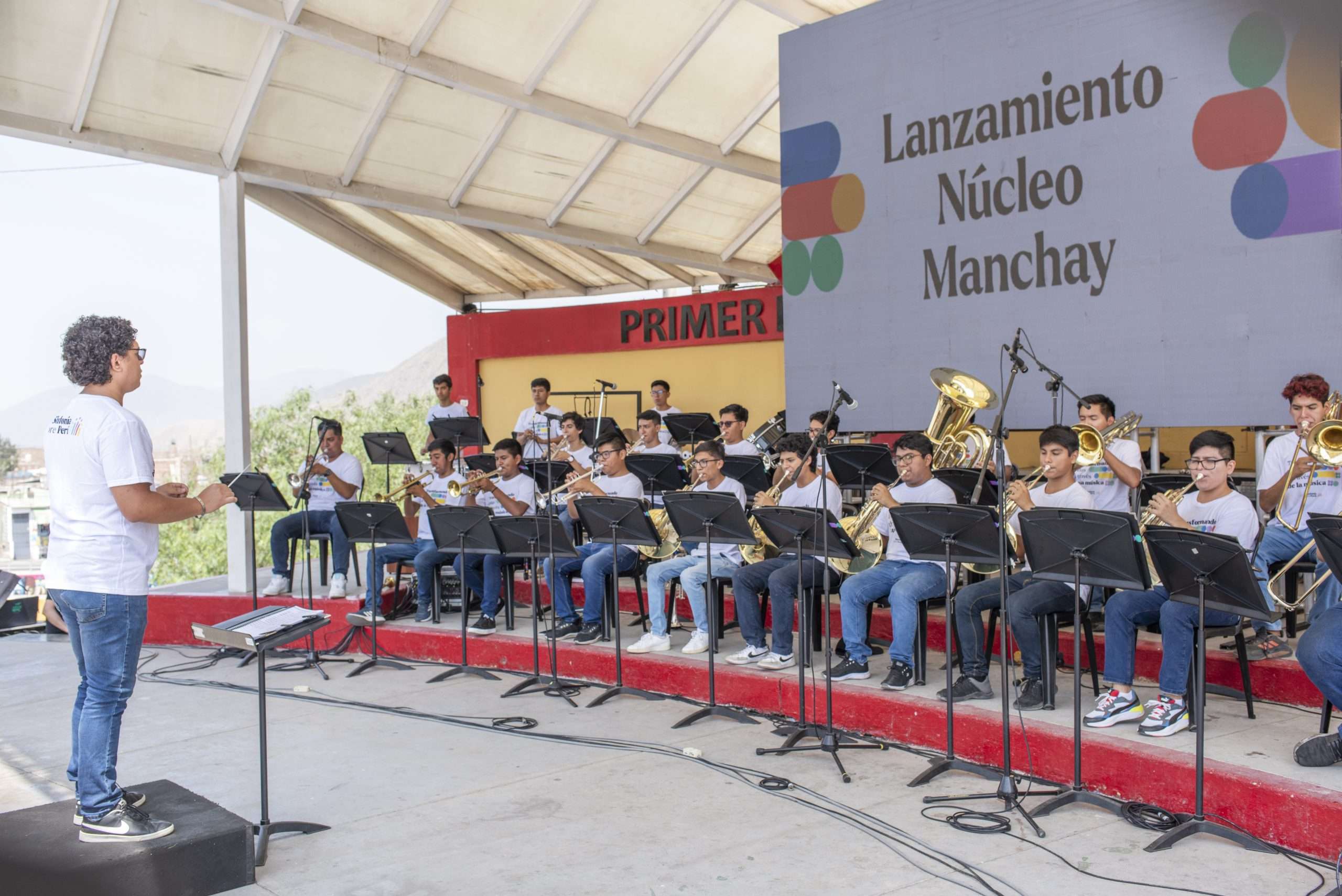 Lanzamiento Ncleo Manchay por Sinfona por el Per.  Lima (Per)


Foto: Omar Lucas/Sinfona por el Per